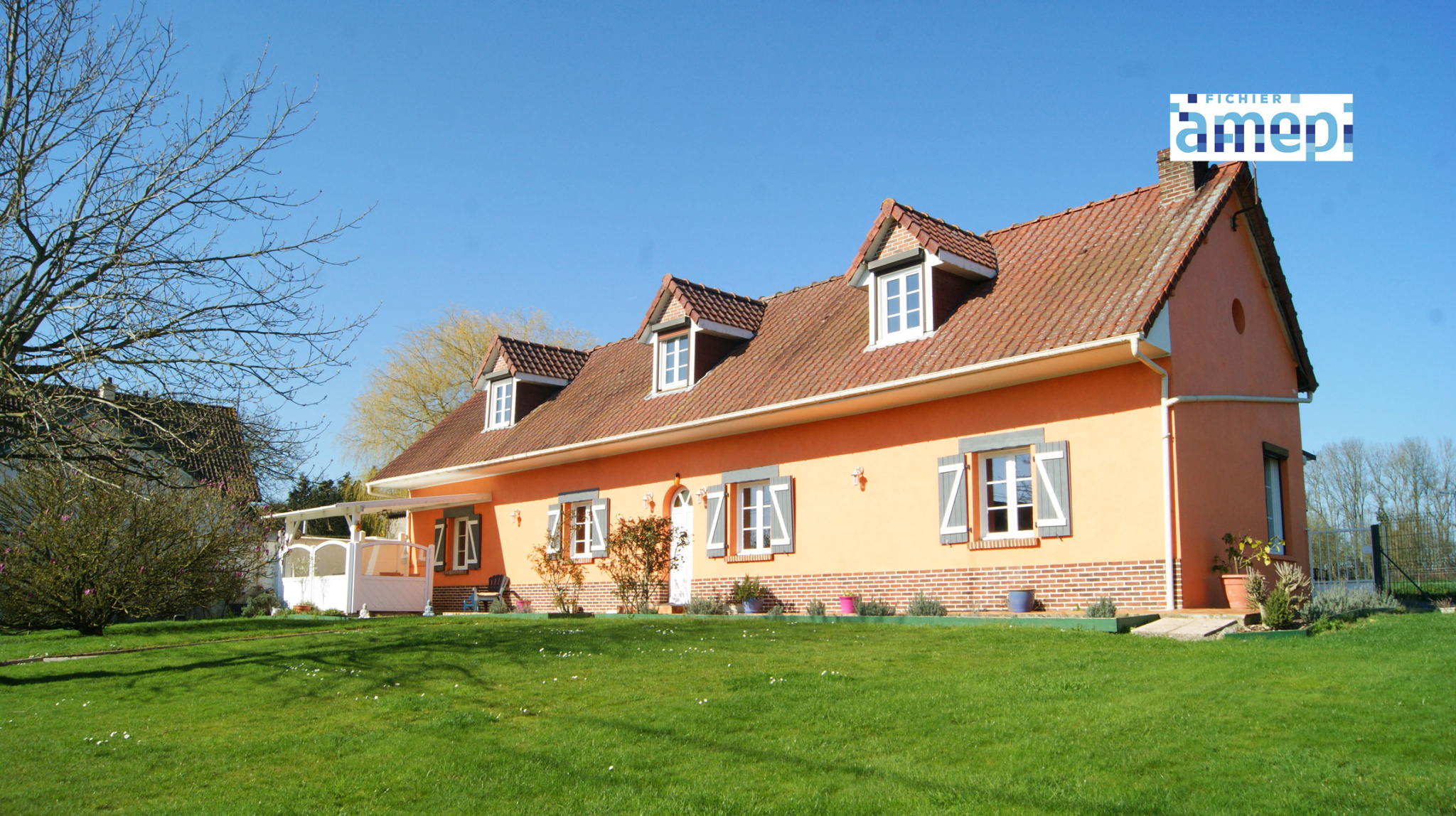 Immo80 – L'immobilier à Amiens et dans la Somme-ACHAT / VENTE BONNEVILLE Maison 3 chambres avec garage et cour